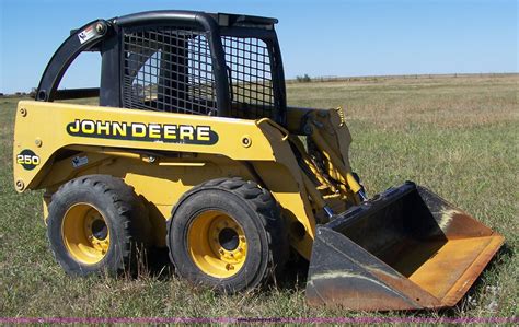 john deere 250 skid steer loader